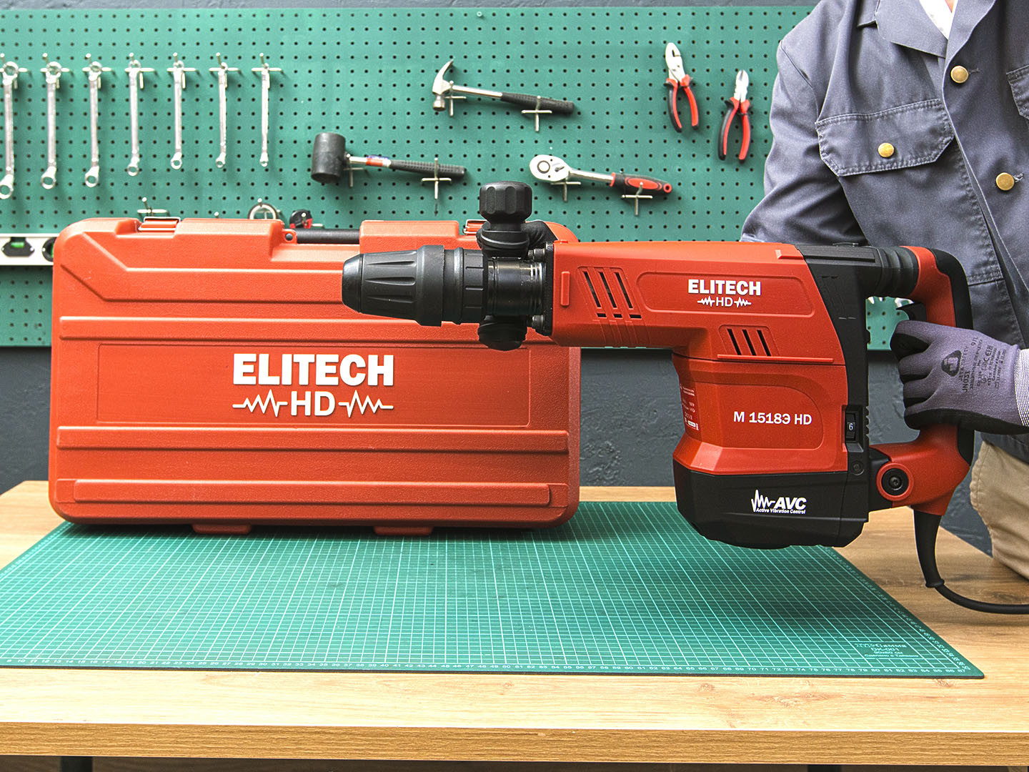 Отбойный молоток Elitech M 1518Э HD  (02-01083)
