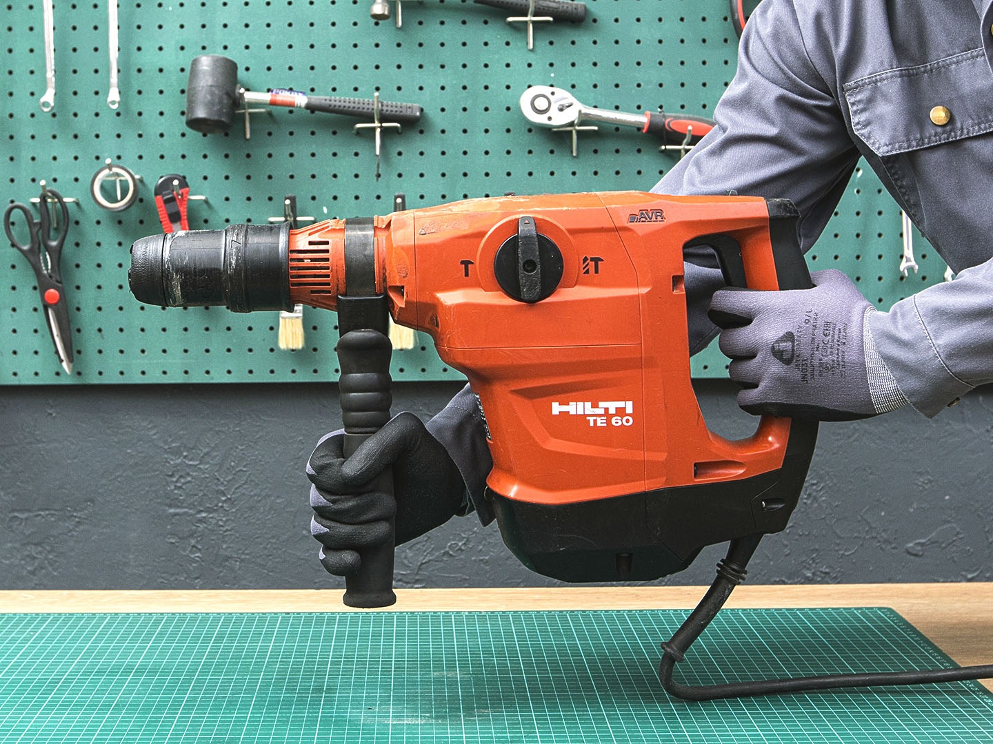 Отбойный молоток Hilti  TE-60  (07-01083)