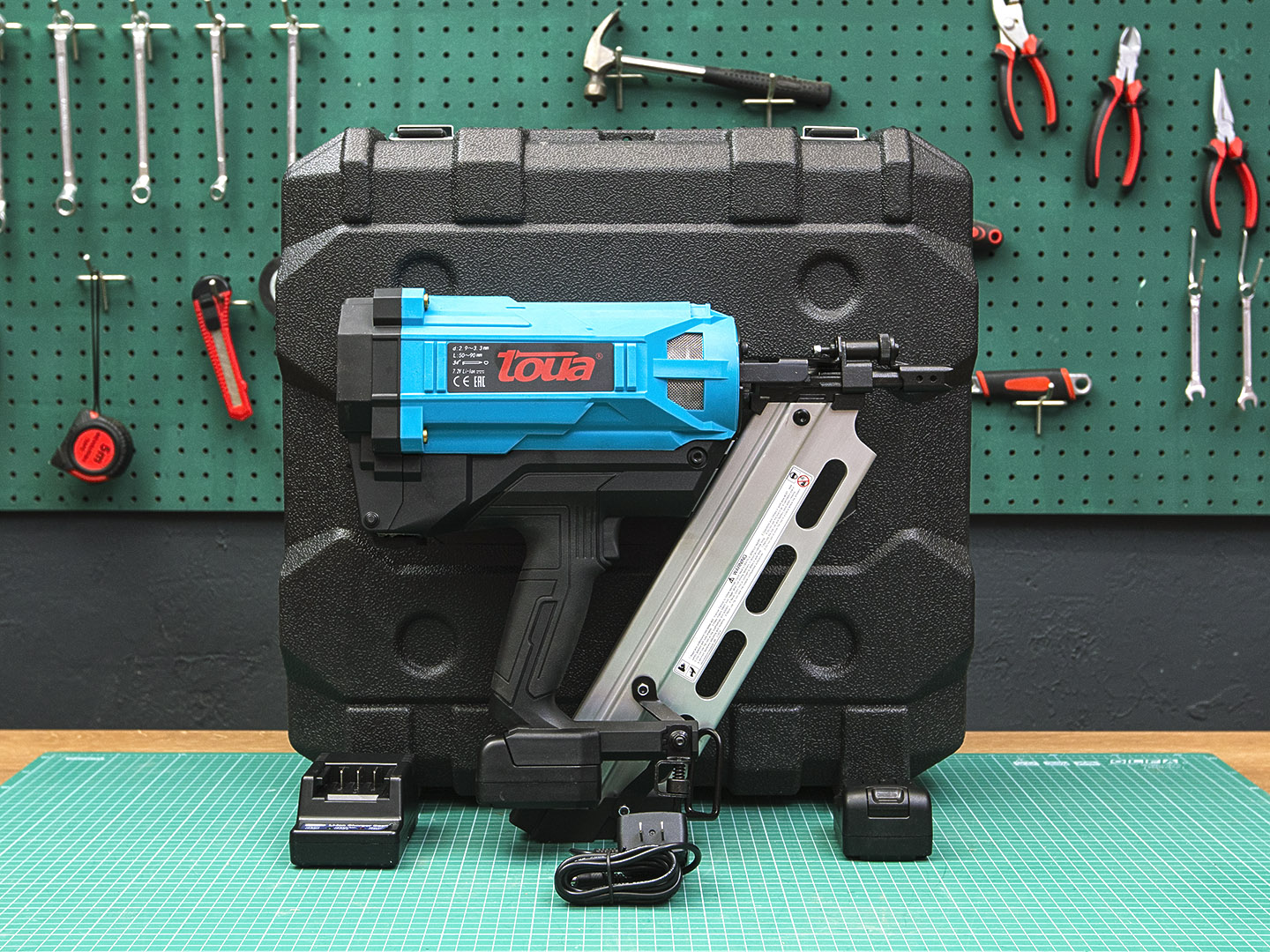 Монтажный пистолет Toua GFN3490CH-C  (05-11123)