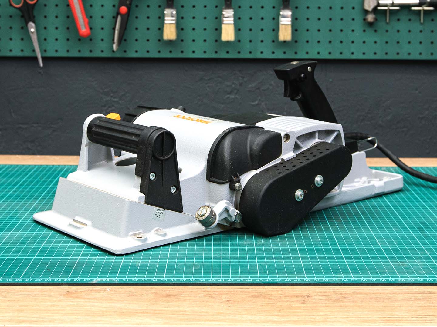 Электрорубанок  Protool PLP 205 E  (03-09104)